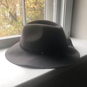 100% Wool hat ~3” brim